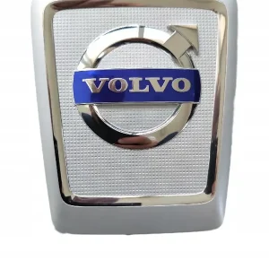Oferta VOLVO XC60 XC70 emblemat oslona silnika OE