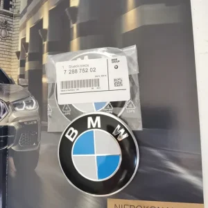 Znaczek EMBLEMAT BMW F83 M4 F83 M4 LCI MASKA 3 PIN 728875202 51147288752 Popularny