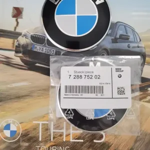 Nowość Znaczek EMBLEMAT BMW F82 M4 F82 M4 LCI MASKA 3 PIN 728875202 51147288752