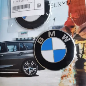 ZNACZEK EMBLEMAT BMW F13 F13LCI 82MM MASKA I KLAPA 2 PIN 51147057794 Oferta