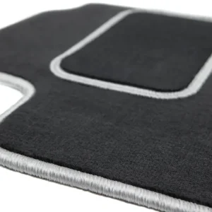 Bezpieczna płatność Audi A4 B8 (08-15) DYWANIKI WELUROWE PRZEDNIE