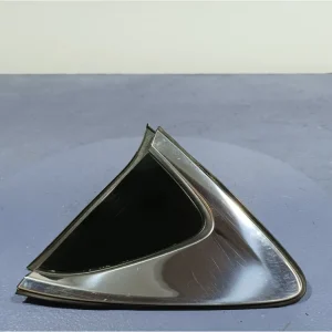 Zwrot pieniędzy MAZDA 6 III GJ LIFT SEDAN TRÓJKĄT OSŁONA LEWY TYŁ GHK1-42431