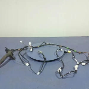 Zwrot pieniędzy TOYOTA CAMRY VIII 17- WIĄZKA INSTALACJA DRZWI PRZÓD PRAWYCH 82151-33J81A